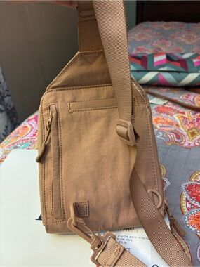 Source Unknown Tan Men's Sling Bag with Adjustable Strap